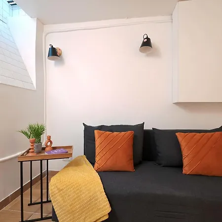 Appartement Pillage Moulin Rouge Paris
